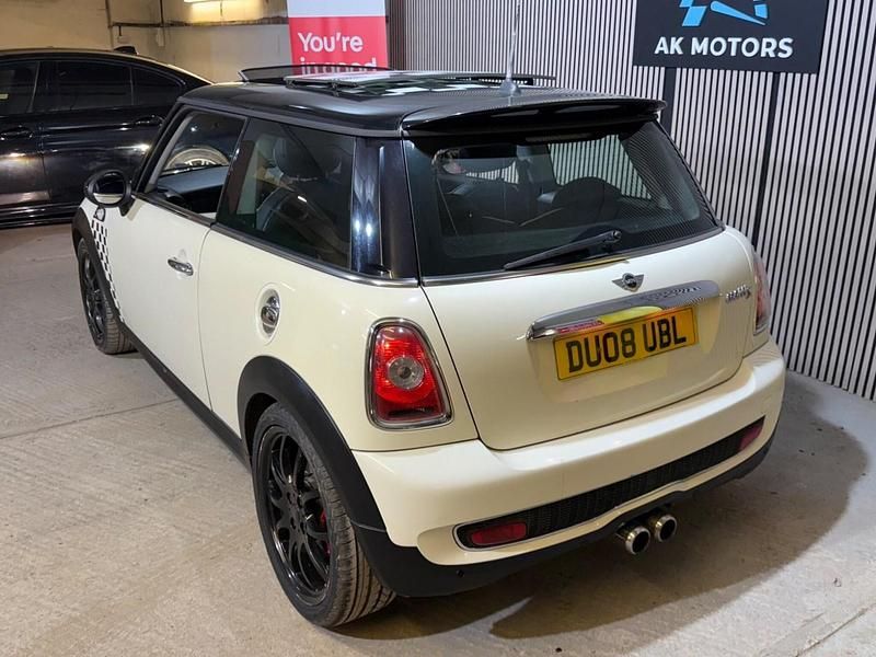Used Mini Cooper S Hatch 2008 White Hatchback