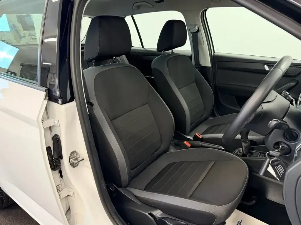 Usado Skoda Fabia Colour Edition 95 HP (69 kW) 2019 Branco Citadino