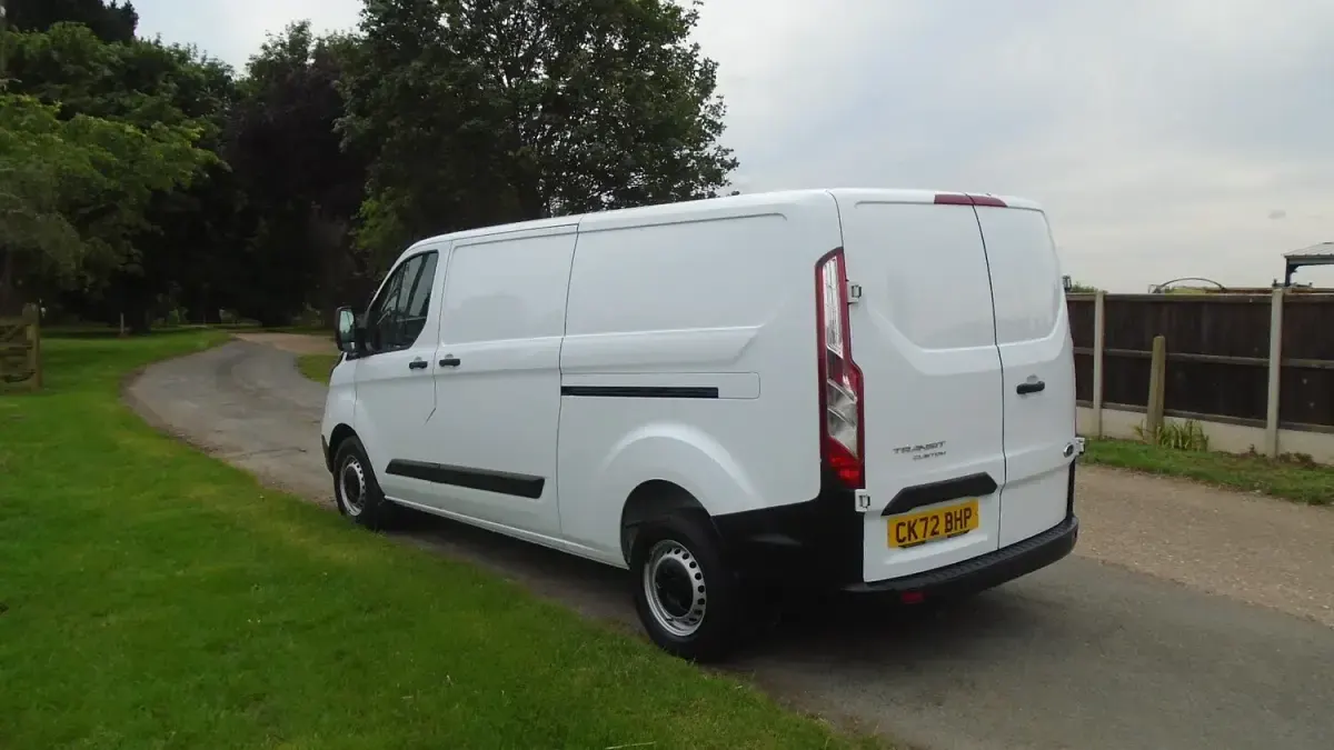 Used Ford Transit Custom 130 HP (95 kW) 2022 White Van