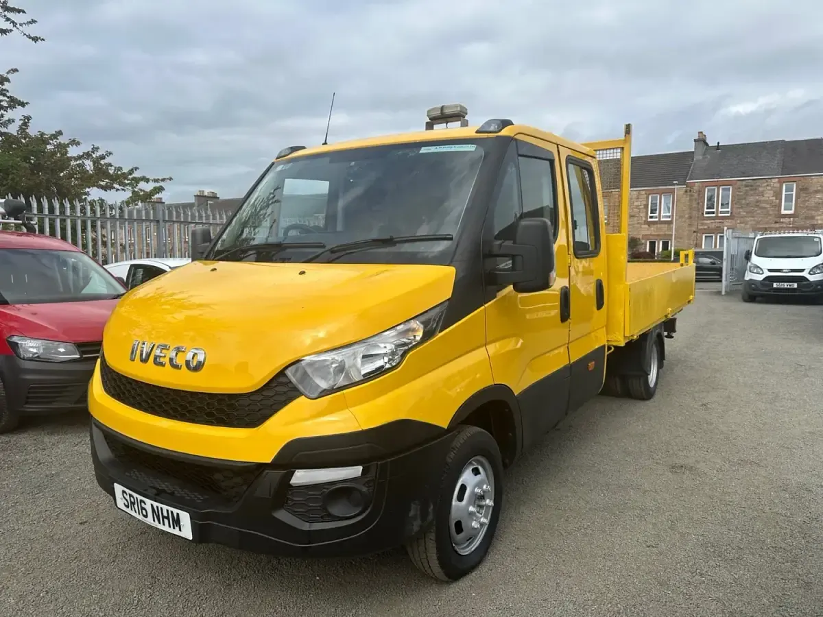 Begagnad Iveco Daily 2016 Gul Cab