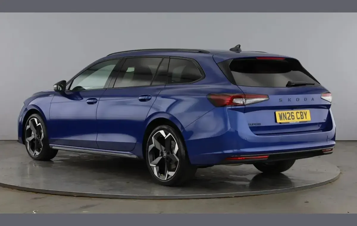New Skoda Superb SportLine 193 HP (141 kW) 2026 Blue Estate