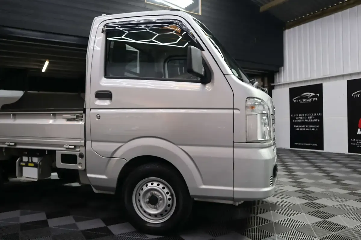 Used Suzuki Carry 2014 Silver Pickup
