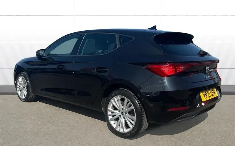Used Seat Leon SE Dynamic 131 HP (96 kW) 2023 Hatchback