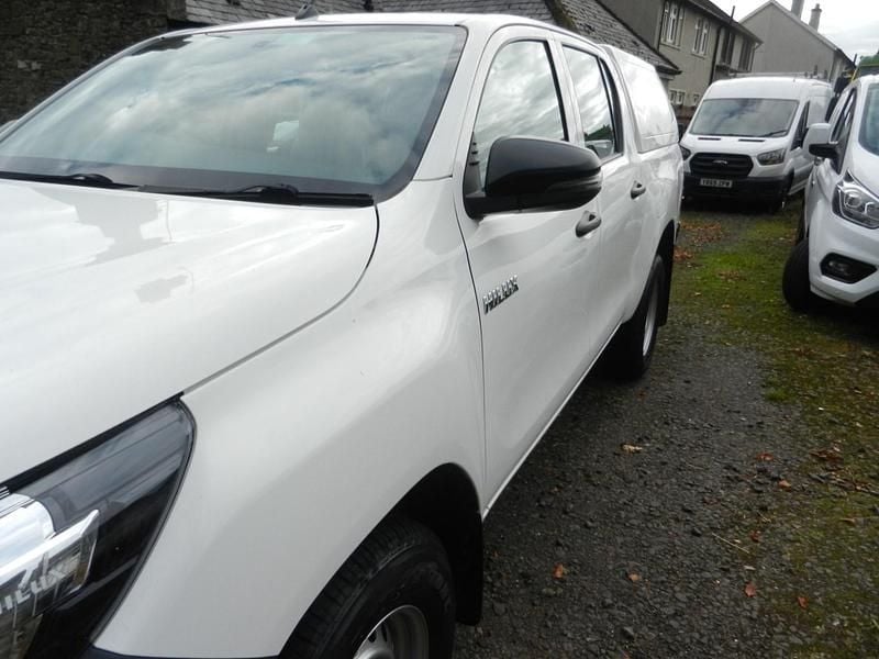 Used Toyota HiLux Active 2020 White Pickup