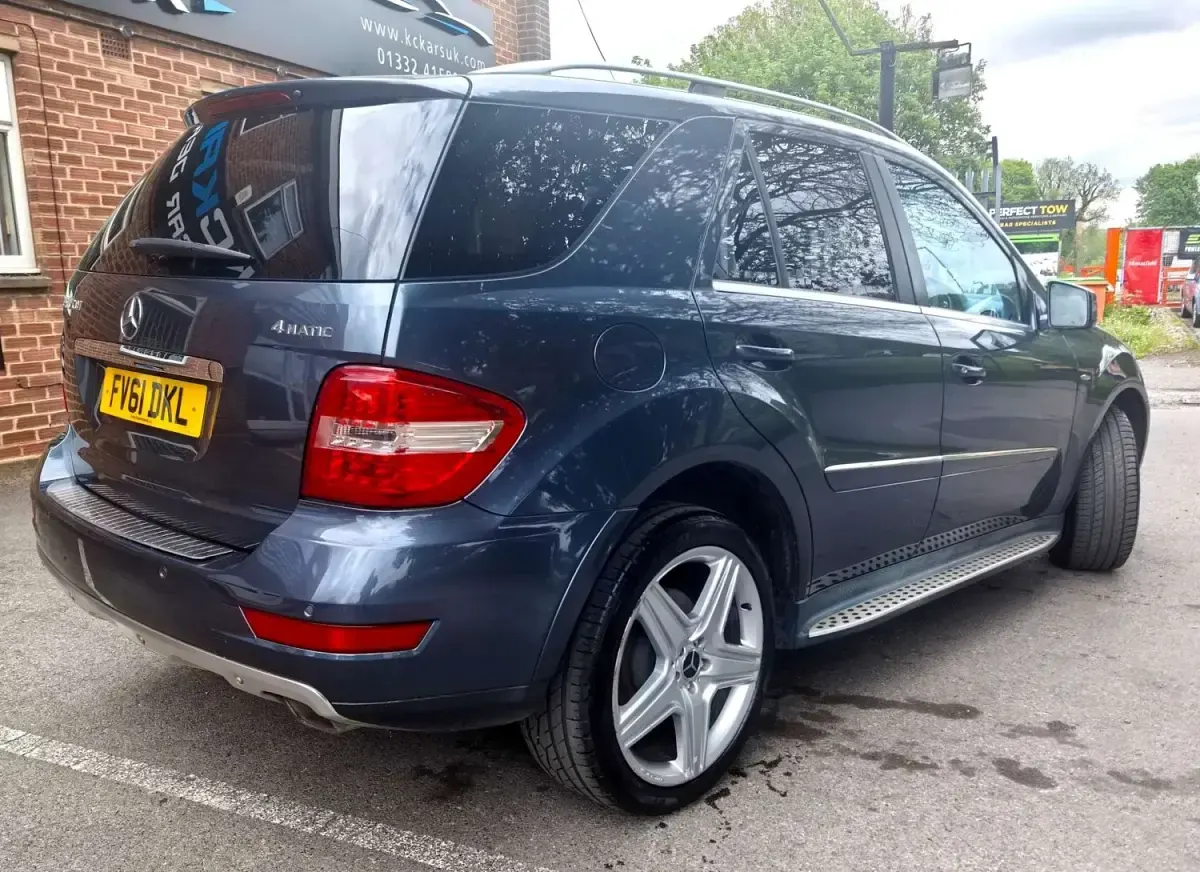 Usado Mercedes ML350 2011 Cinzento SUV