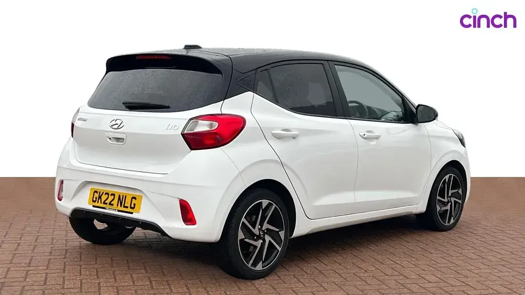 Used Hyundai i10 Premium 2022 White Hatchback