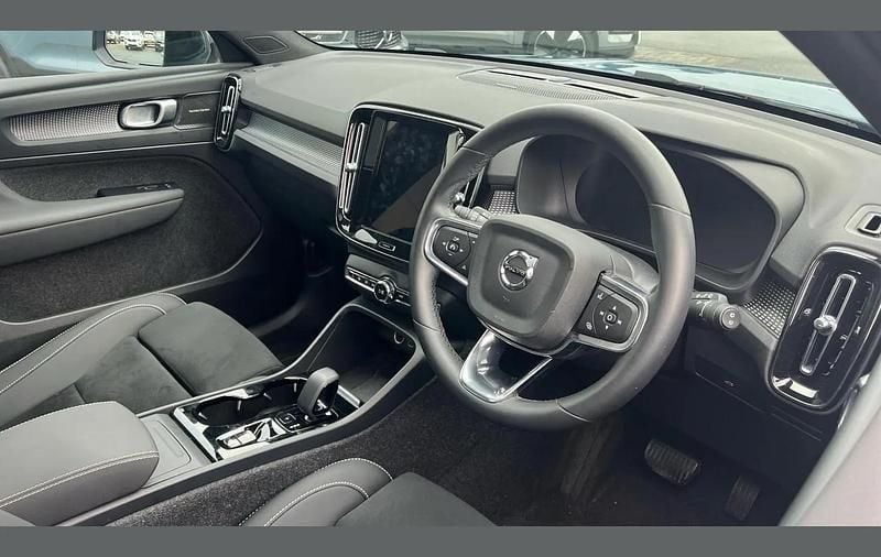 Used Volvo XC40 Ultimate 161 HP (118 kW) 2024 Blue SUV