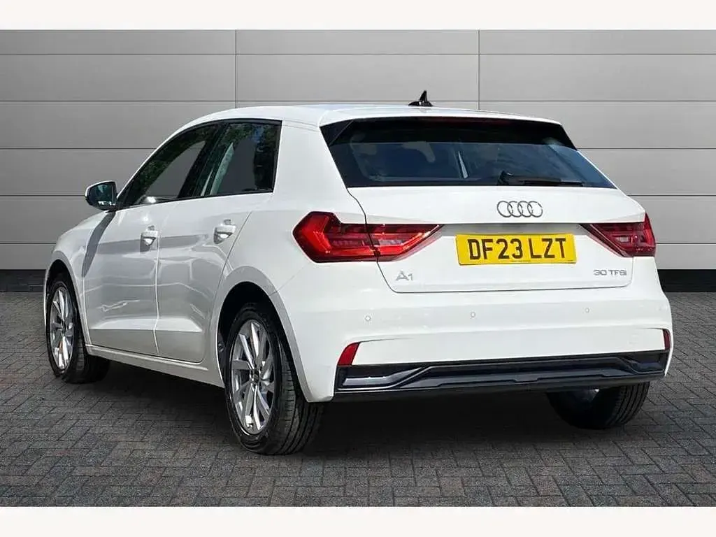 Used Audi A1 Sport 110 HP (80 kW) 2023 White SUV