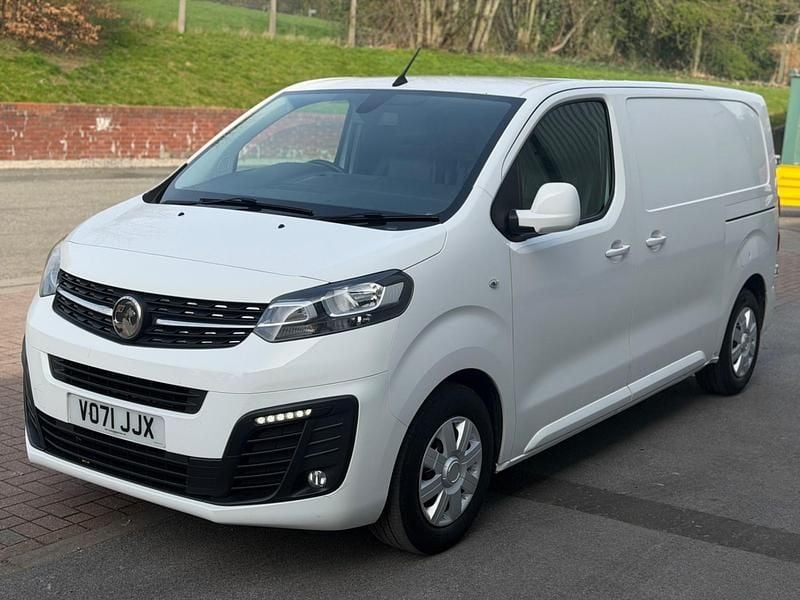 Used Vauxhall Vivaro Sportive 100 HP (73 kW) 2021 White MPV