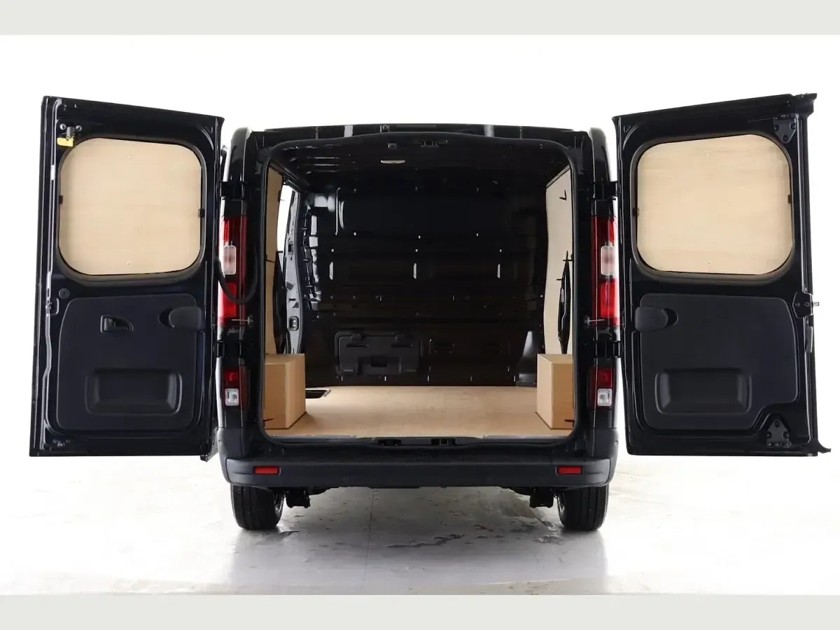 New Renault Trafic 2026 Black