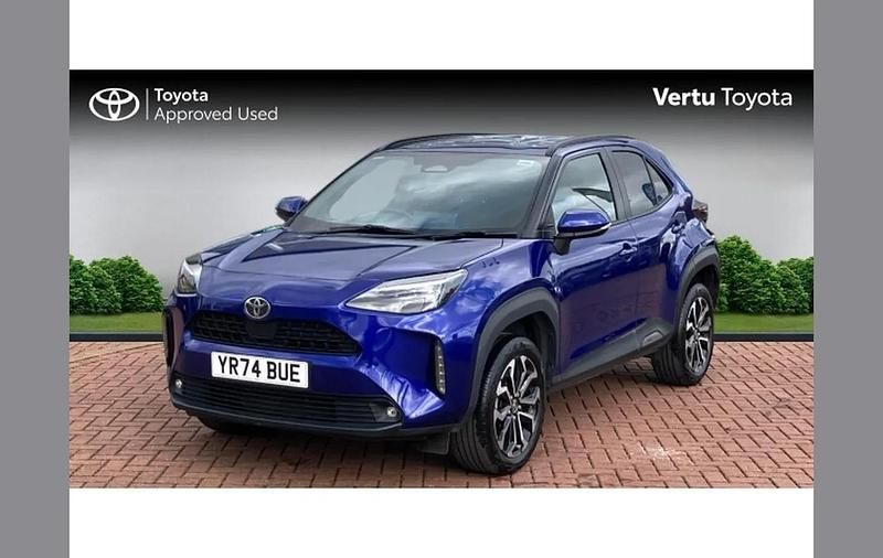 Used Toyota Yaris Cross Design 113 HP (83 kW) 2024 Blue SUV