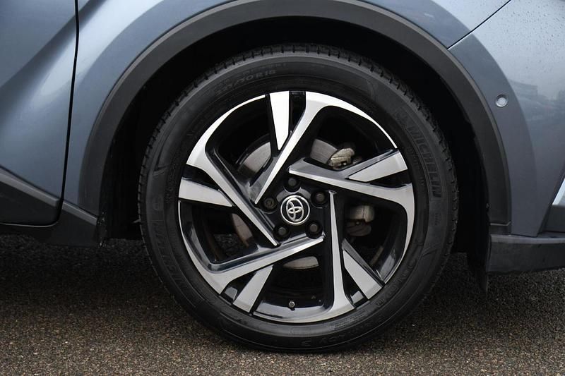 Used Toyota C-HR Design 120 HP (88 kW) 2023 Grey SUV