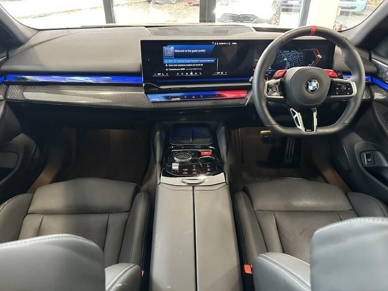 Used BMW M5 Comfort Edition 727 HP (534 kW) 2025 White Estate