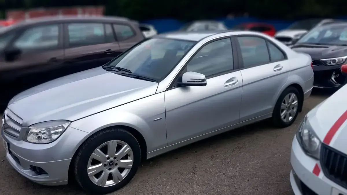 Used Mercedes C200 Executive 2010 Silver Sedan