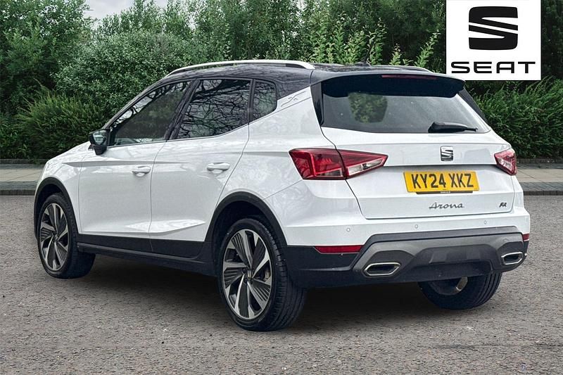 Used Seat Arona FR Sport 115 HP (84 kW) 2024 Nevada white SUV