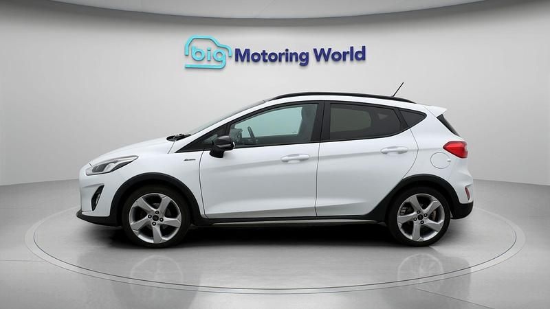 Used Ford Fiesta Active 125 HP (91 kW) 2019 White Hatchback