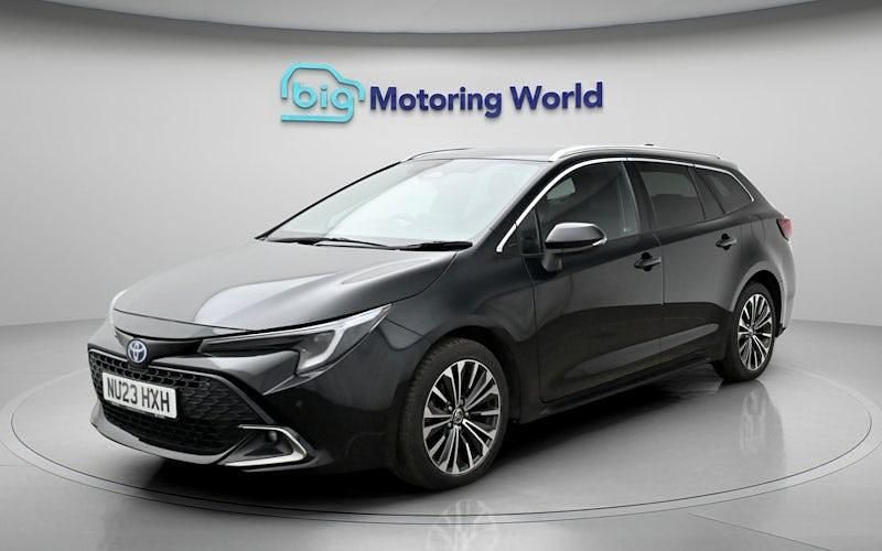 Second-hand Toyota Corolla Design 140 CP (102 kW) 2026 Break