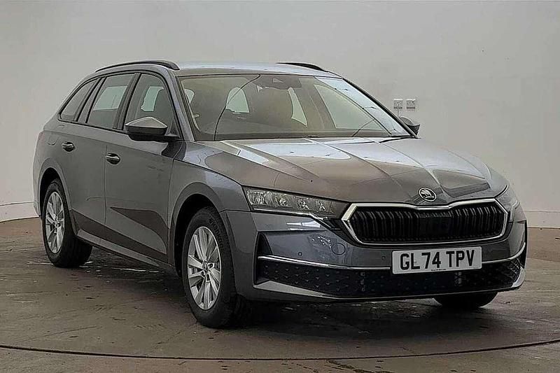 Graphite grey metallic Used 2024 Skoda Octavia SE Technology Estate | £21,995 (Fair price) - Image 1/4