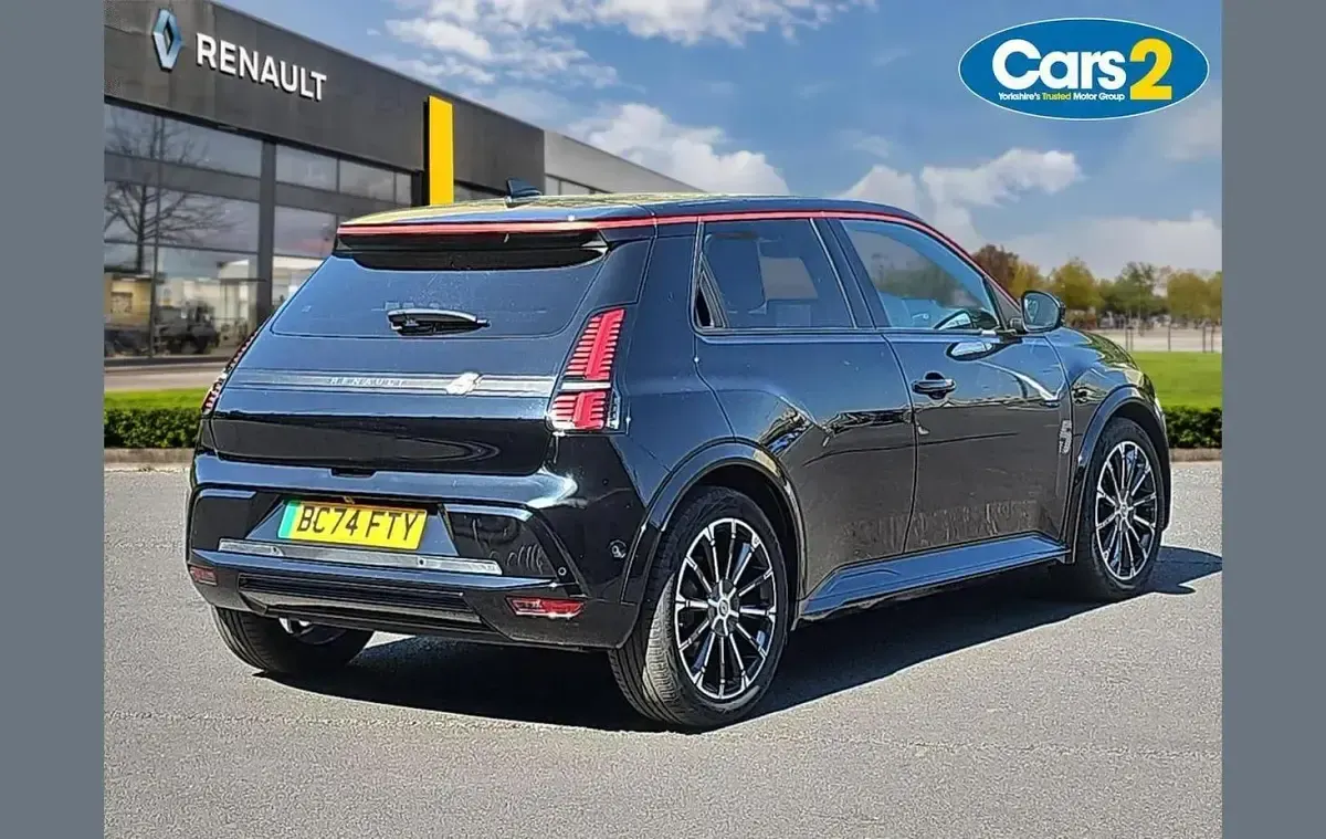 Used Renault R5 Iconic 110 kW (150 HP) 2025 Black  Hatchback