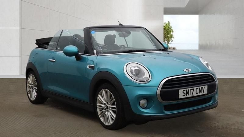 Begagnad Mini Cooper Cabriolet 2017 Blå Cab