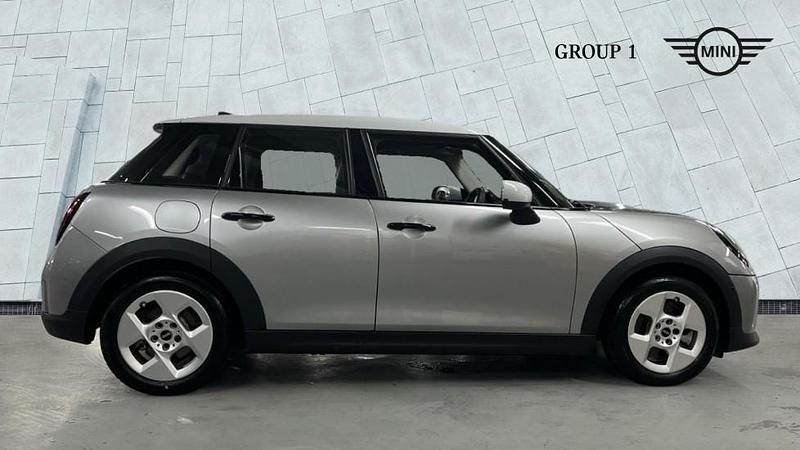 Used Mini Cooper Hatch 156 HP (114 kW) 2024 Silver Hatchback
