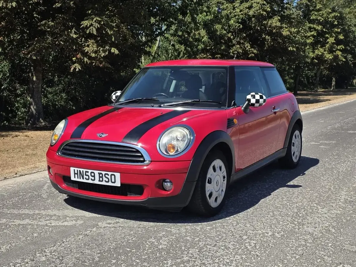 Used Mini ONE Hatch 95 HP (69 kW) 2009 Red Hatchback