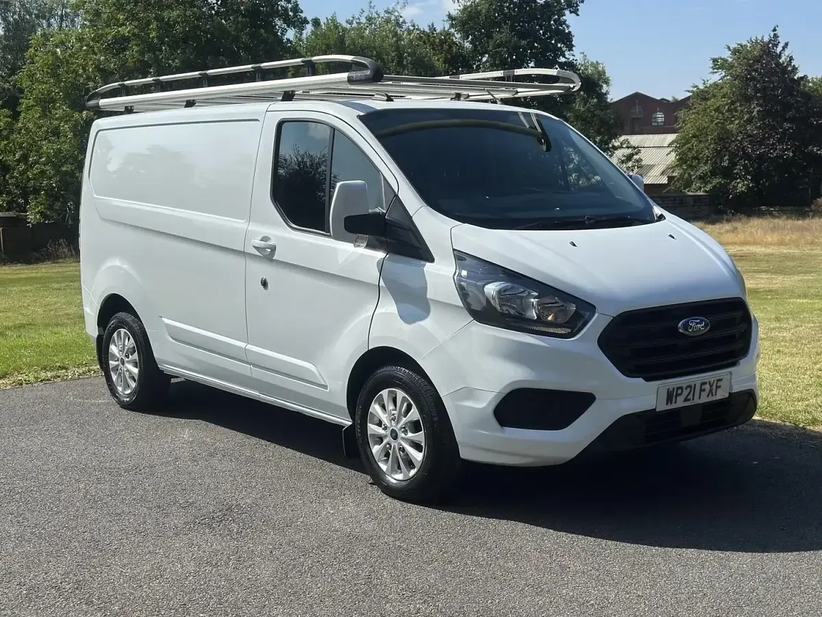 Used Ford Transit Custom 105 HP (77 kW) 2021 White Van
