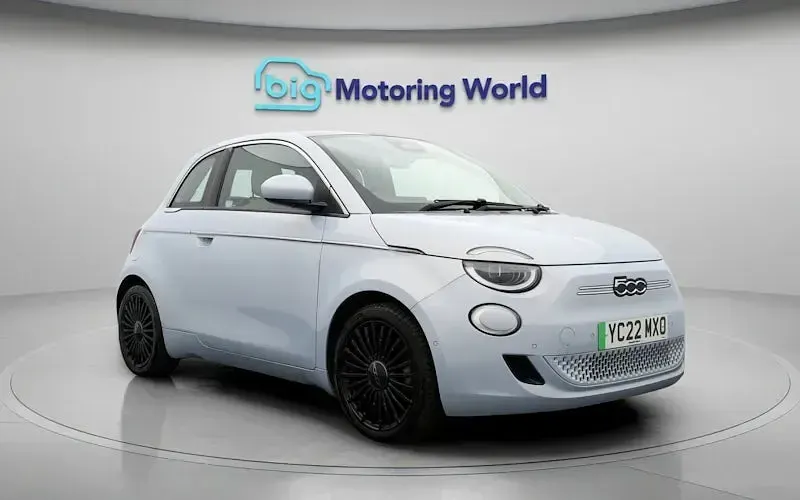 Gebraucht Fiat 500e La Prima 86 kW (118 PS) 2025 Kleinwagen