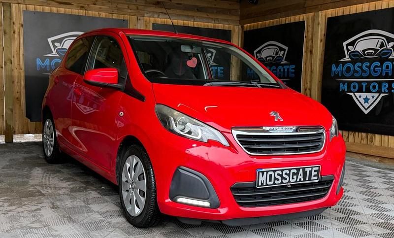Used Peugeot 108 Active 68 HP (50 kW) 2015 Red Hatchback