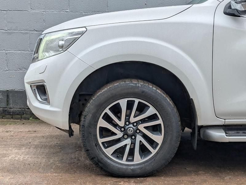 Used Nissan Navara Tekna 2017 White Pickup