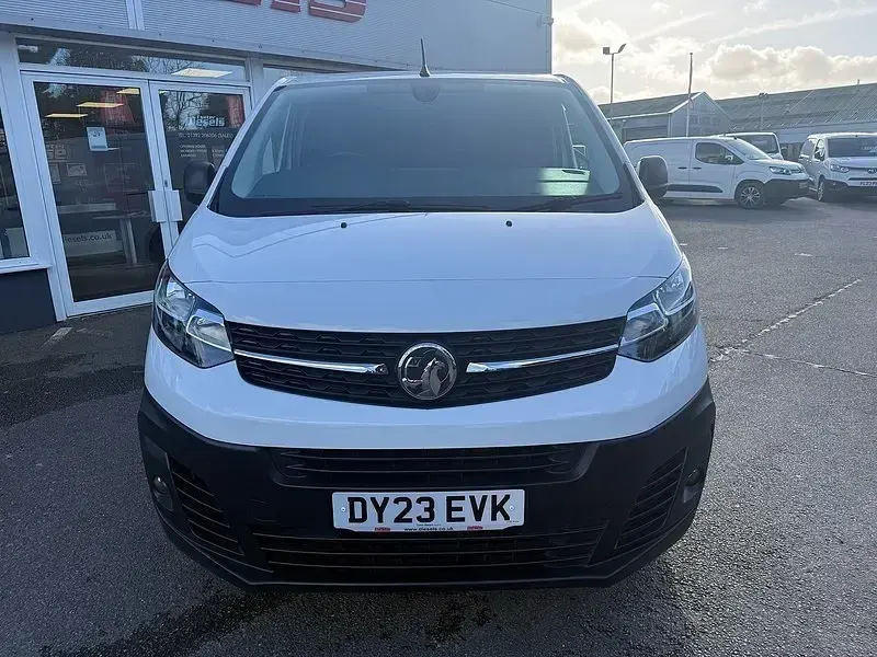 Gebraucht Vauxhall Vivaro 100 PS (73 kW) 2023 Weiß Van / Kleinbus