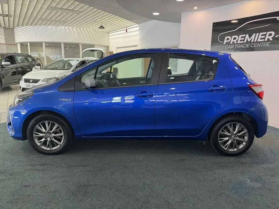 Used Toyota Yaris 2020 Blue Hatchback