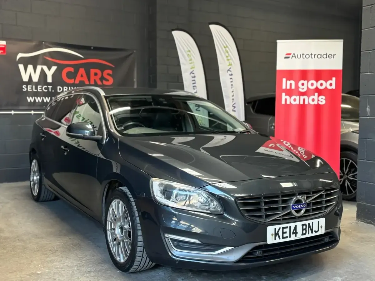 Used Volvo V60 SE Lux 181 HP (133 kW) 2014 Grey Estate
