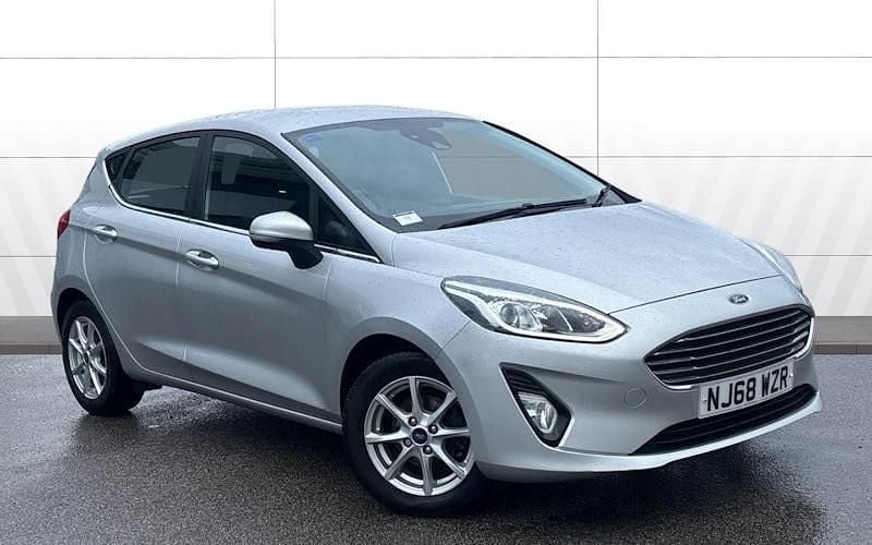 Used Ford Fiesta Zetec 86 HP (63 kW) 2018 Silver Hatchback