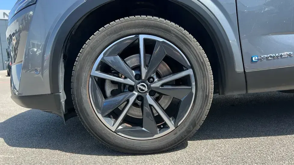 Used Nissan Qashqai Tekna 190 HP (139 kW) 2023 Grey SUV