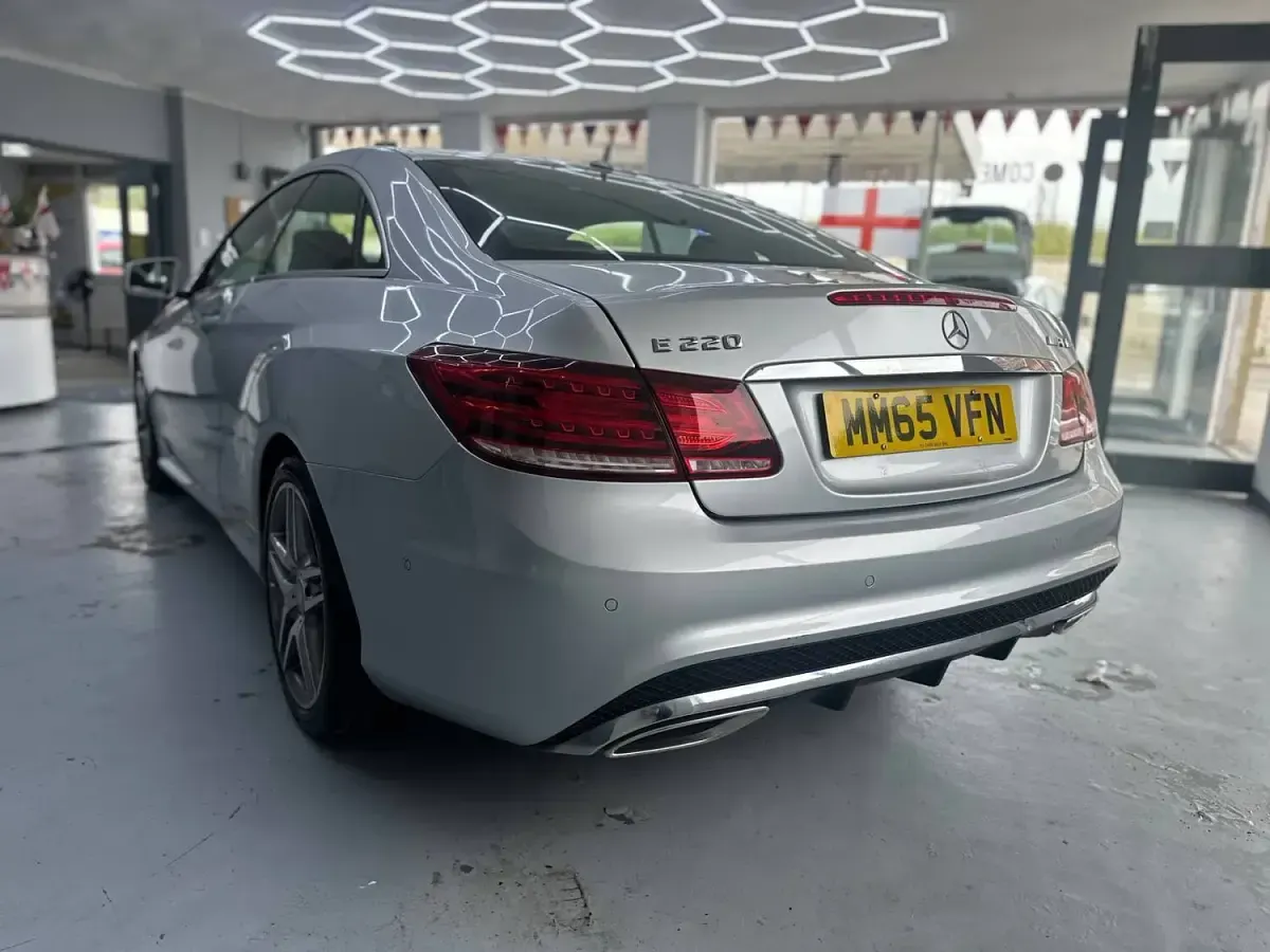 Used Mercedes E220 AMG line 174 HP (127 kW) 2015 Silver Coupe