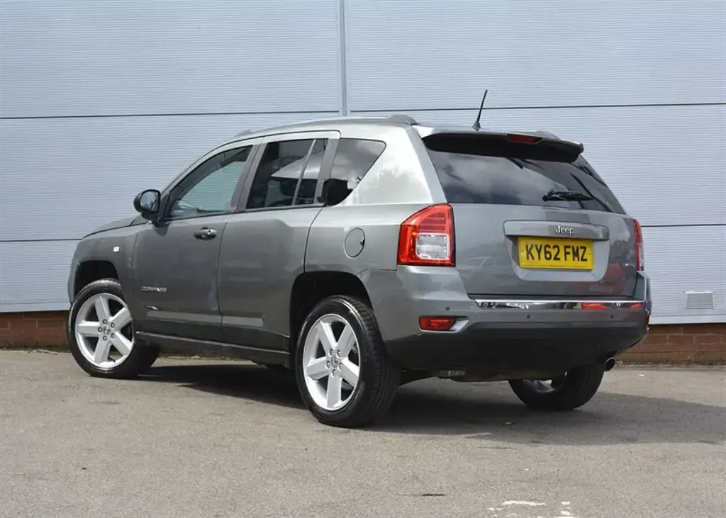 Used Jeep Compass Limited 168 HP (123 kW) 2012 Grey SUV