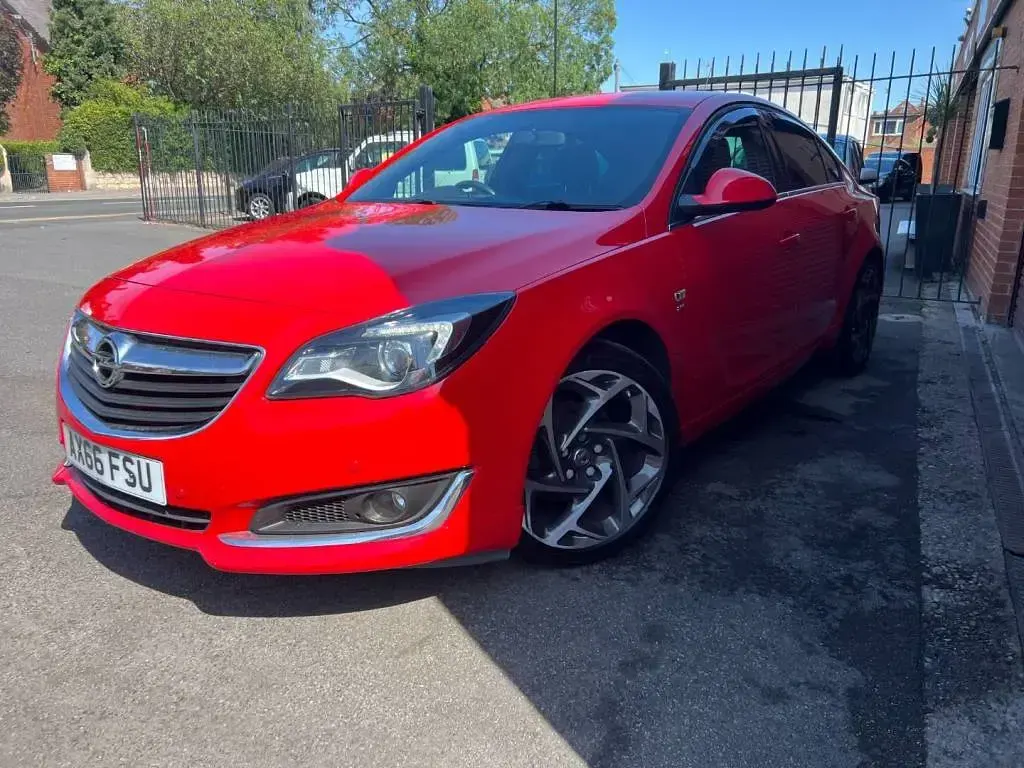 Used Vauxhall Insignia SRi 2017 Red Hatchback