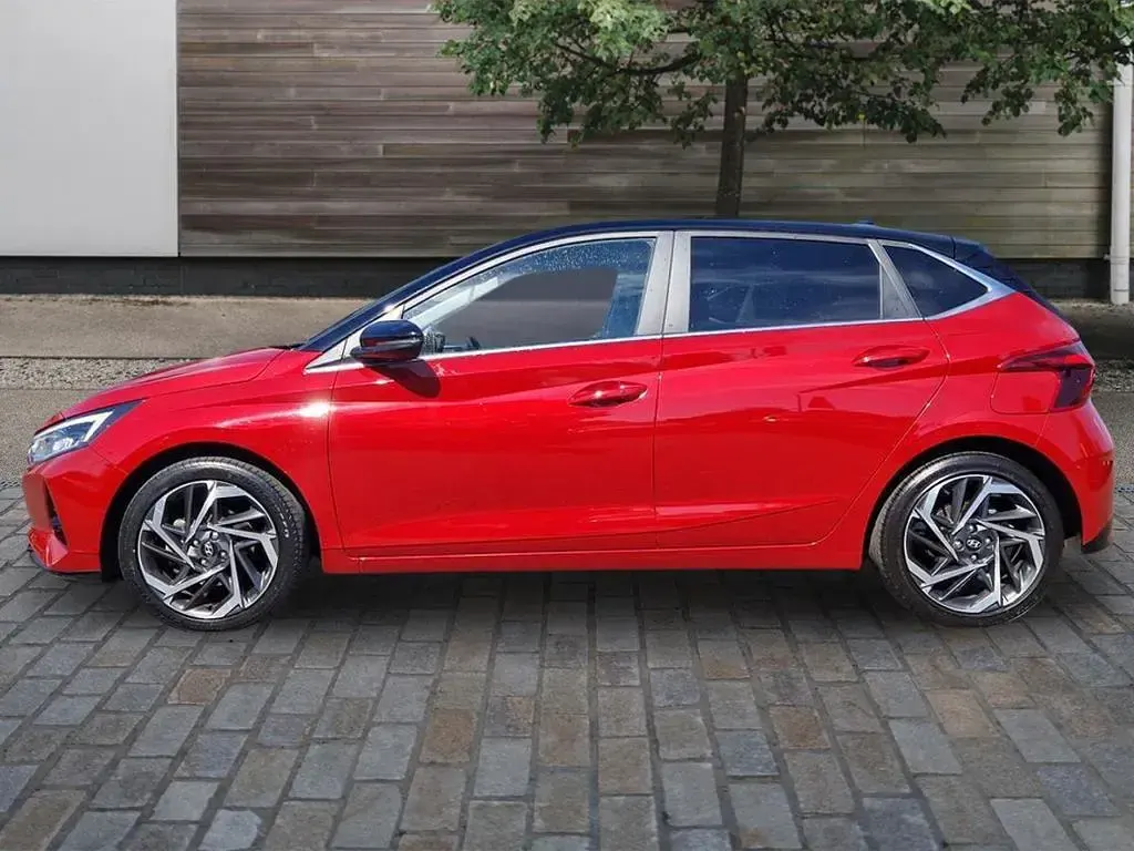 Used Hyundai i20 Ultimate 100 HP (73 kW) 2023 Red Hatchback