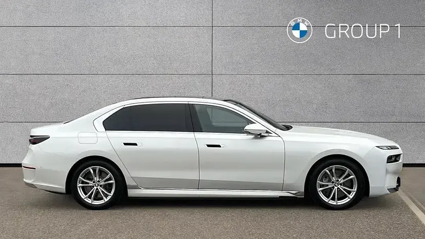 Used BMW i7 Comfort Edition 400 kW (544 HP) 2023 White Sedan