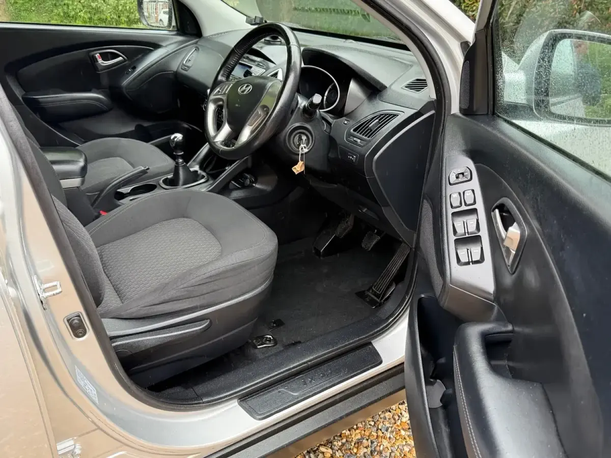 Usado Hyundai ix35 Style 135 HP (99 kW) 2011 Prateado SUV