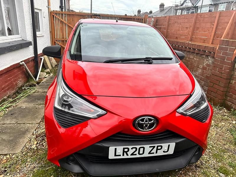 Red Used 2020 Toyota Aygo Hatchback | £7,999 (Good price) - Image 1/4