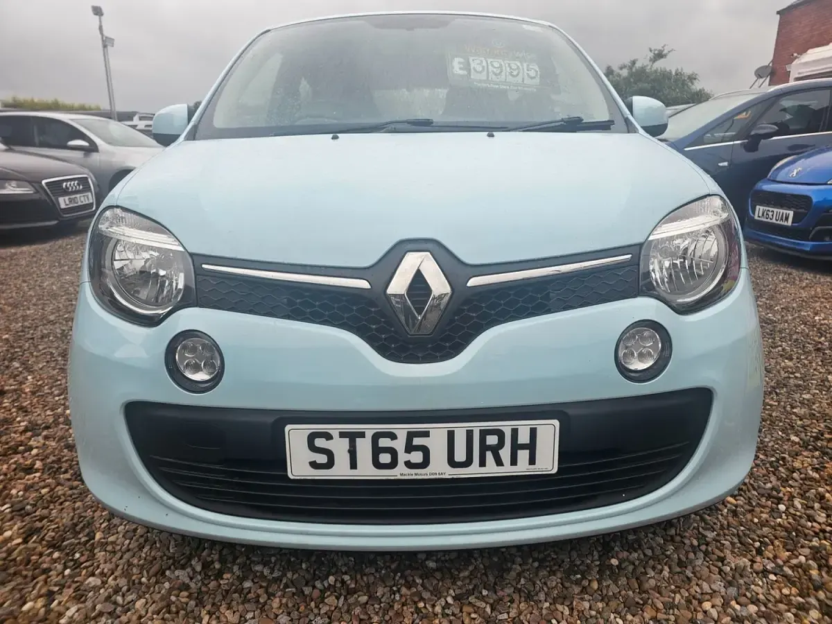 Used Renault Twingo Play 70 HP (51 kW) 2015 Blue Hatchback