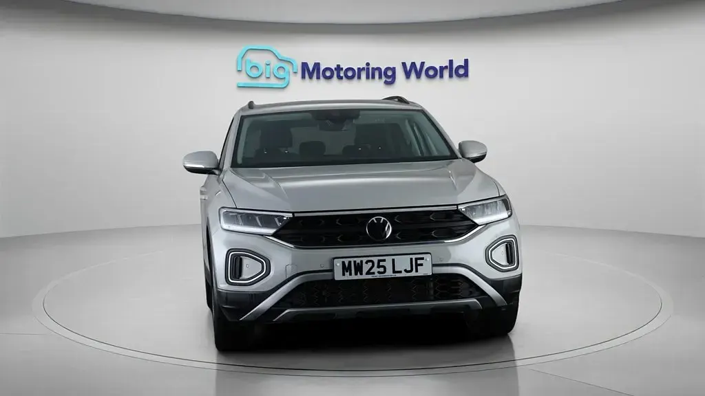 Usado VW T-Roc Match 115 HP (84 kW) 2025 Cinzento SUV