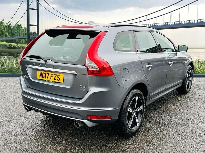 Used Volvo XC60 R-Design 190 HP (139 kW) 2017 Grey SUV