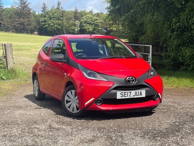 Red Used 2017 Toyota Aygo Hatchback | £4,799 (Good price) - Image 1/4