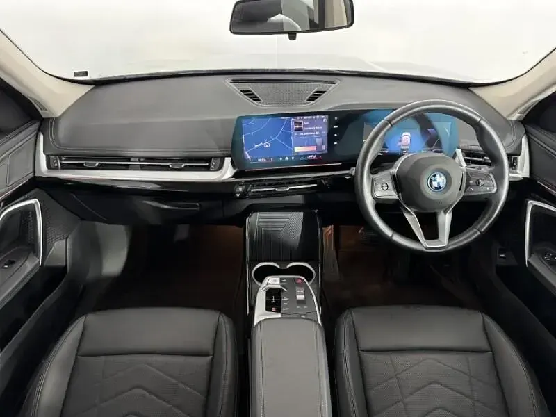 Begagnad BMW iX1 xLine 147 kW (201 HK) 2024 Silver SUV