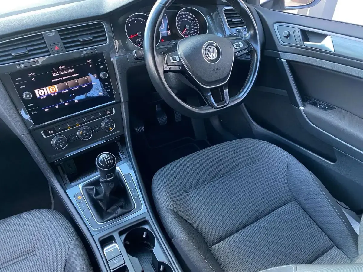 Used VW Golf VII Edition 130 HP (95 kW) 2020 White Hatchback