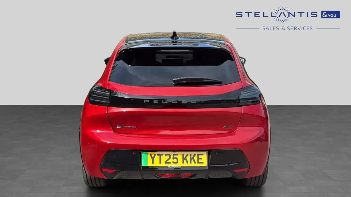 Used Peugeot e-208 GT 113 kW (154 HP) 2025 Red Hatchback