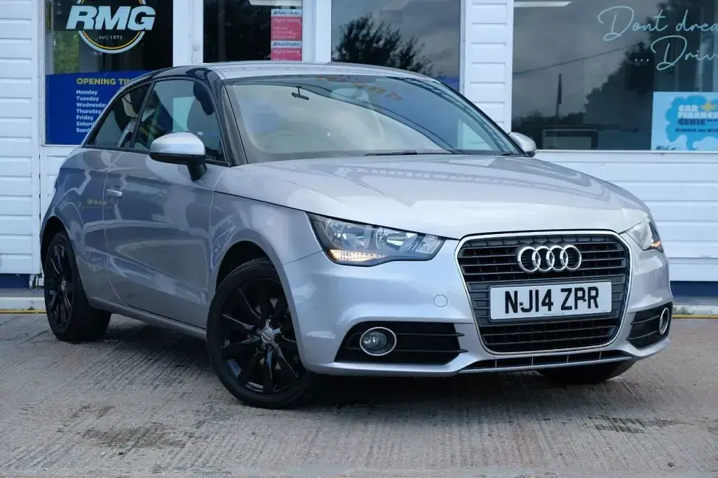 Used Audi A1 Sport 122 HP (89 kW) 2014 Silver Hatchback